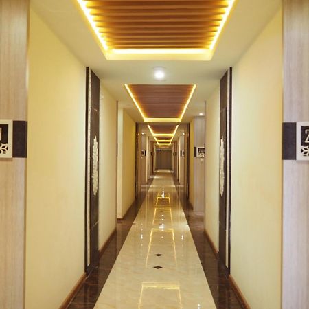 Luminor Hotel Banyuwangi By Wh Екстериор снимка