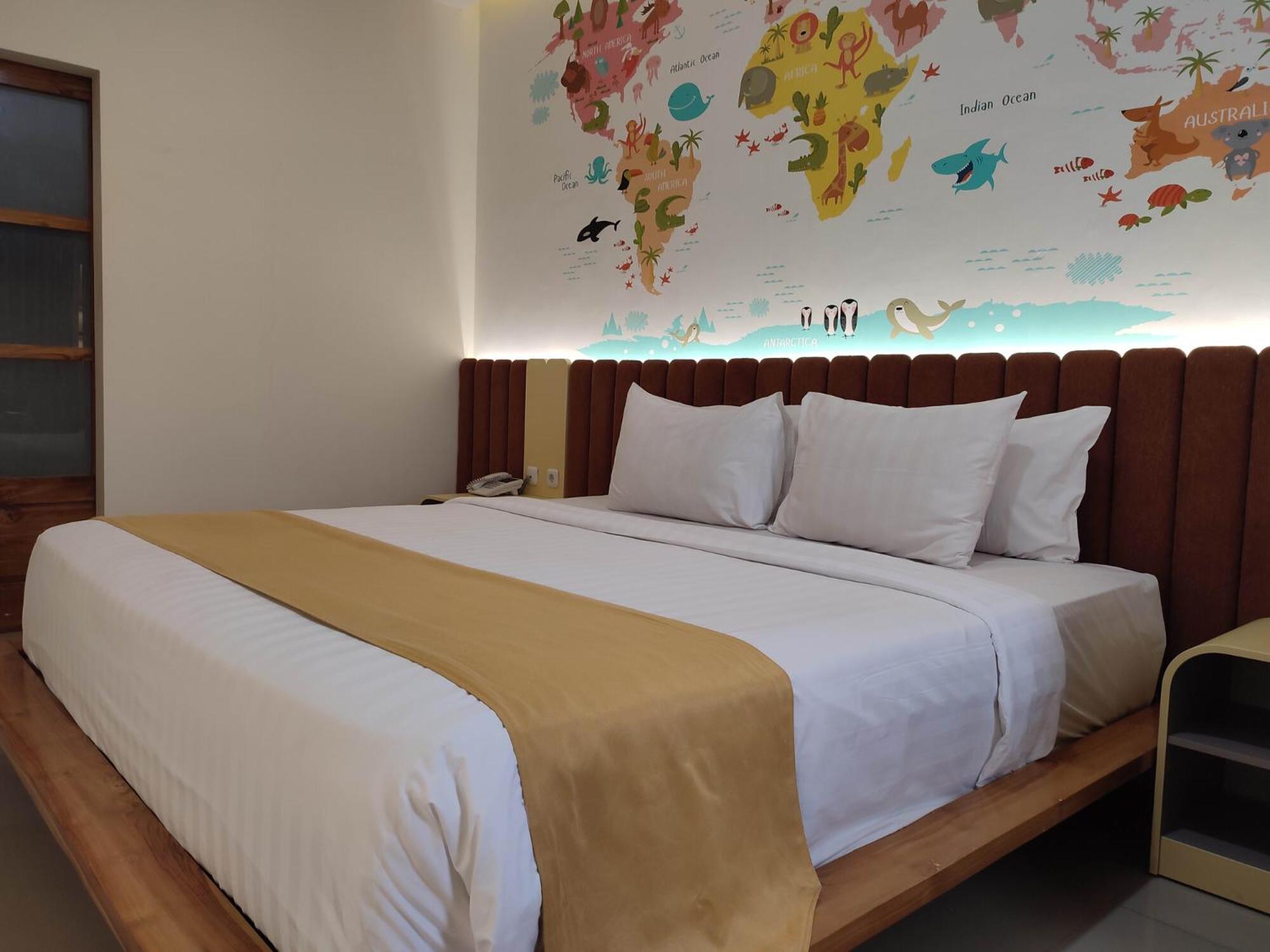 Luminor Hotel Banyuwangi By Wh Екстериор снимка