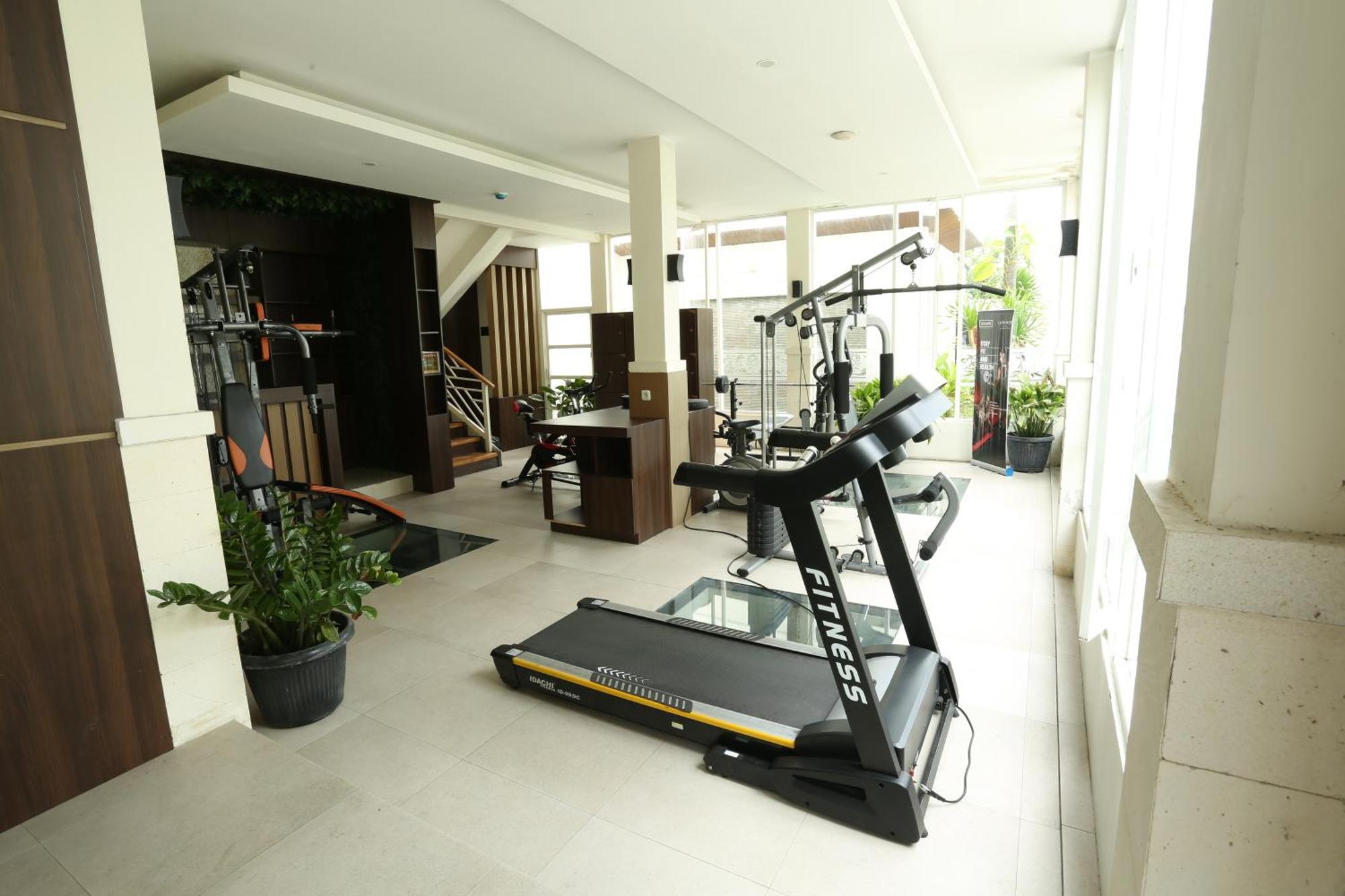 Luminor Hotel Banyuwangi By Wh Екстериор снимка