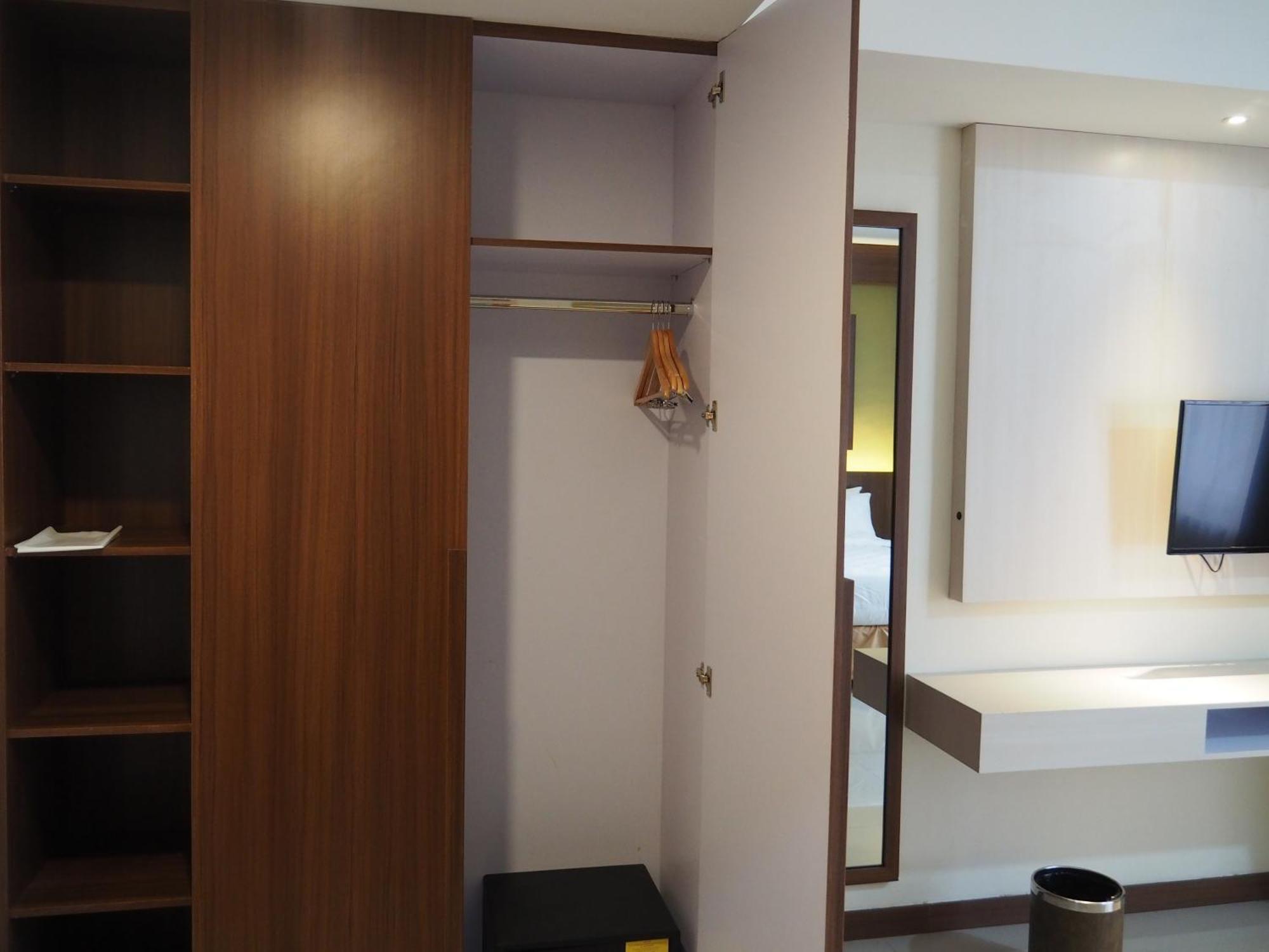 Luminor Hotel Banyuwangi By Wh Екстериор снимка