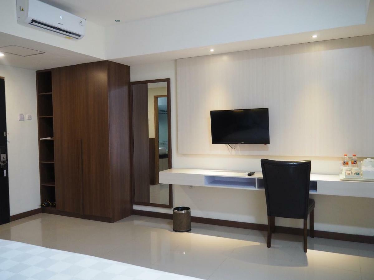Luminor Hotel Banyuwangi By Wh Екстериор снимка