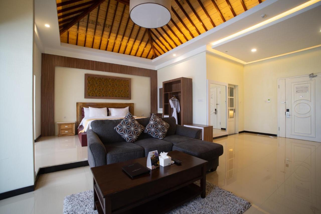 Luminor Hotel Banyuwangi By Wh Екстериор снимка