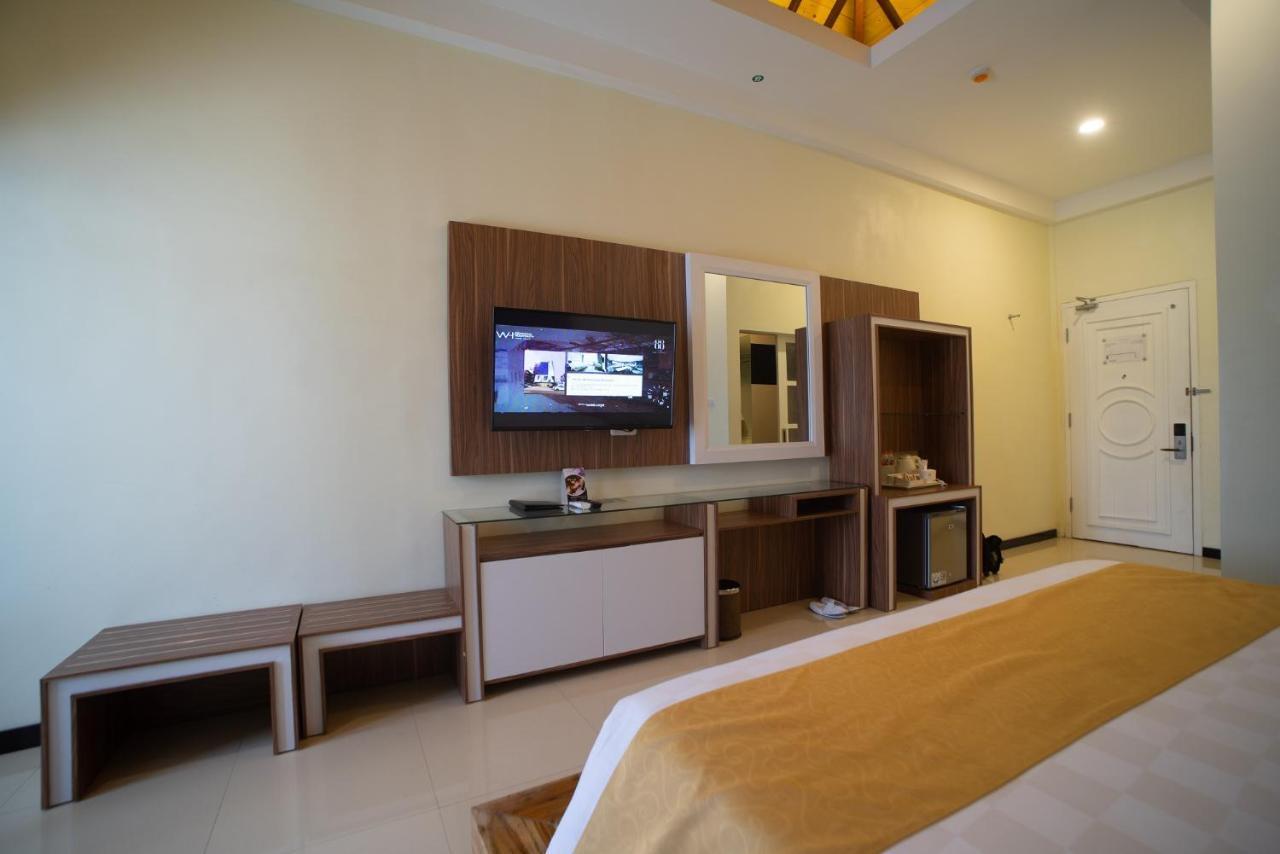 Luminor Hotel Banyuwangi By Wh Екстериор снимка