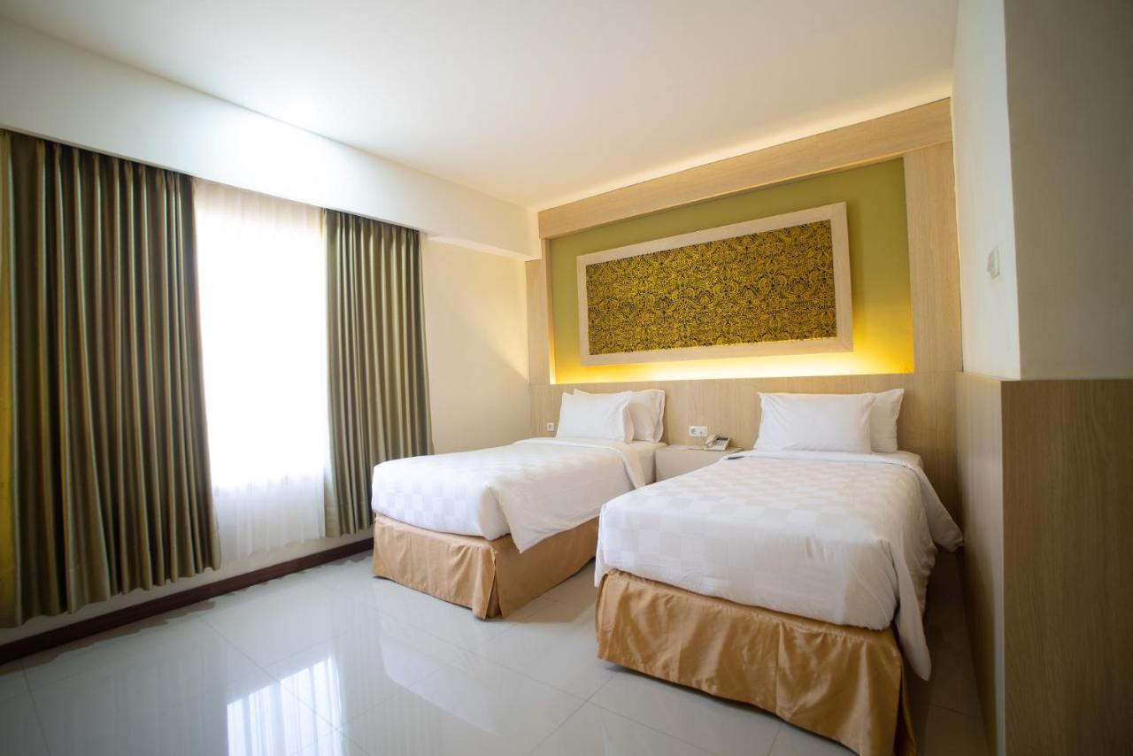Luminor Hotel Banyuwangi By Wh Екстериор снимка
